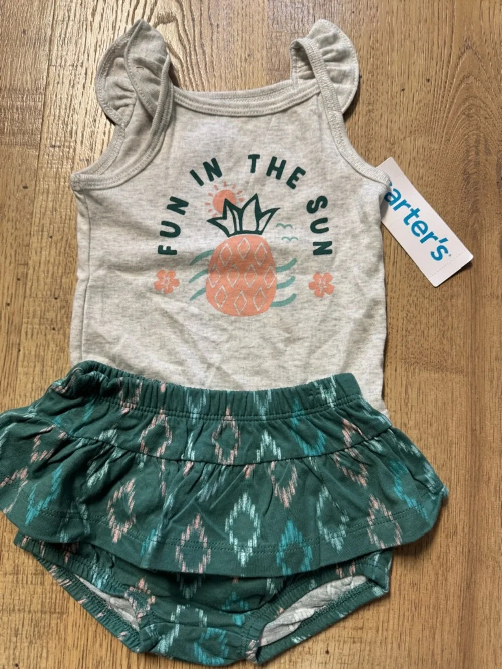 Carter’s Baby Girl Pineapple Bodysuit & Bloomer Skirt Set NWT 3M